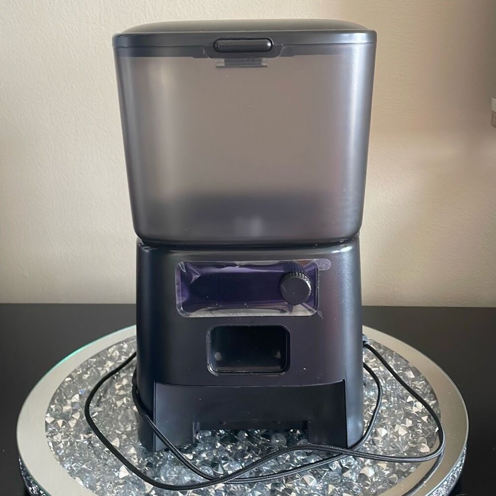 Oneisall automated cat feeder,WiFi 2.4GHz  app control,small pet dry food feeder